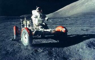 Wallpaper Astronaut On The Moon