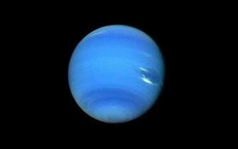 Neptune Wallpaper Top Background