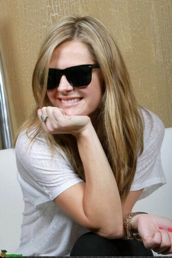 Maggie Lawson Wallpaper Hot