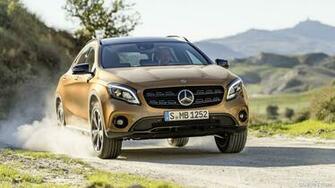 Mercedes Benz Gla 220d 4matic Color Canyon Beige Front