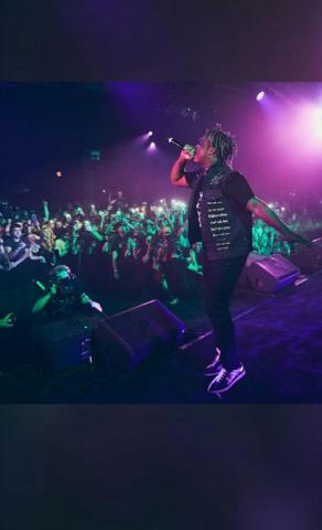 Juice Wrld Concert Wallpaper Top