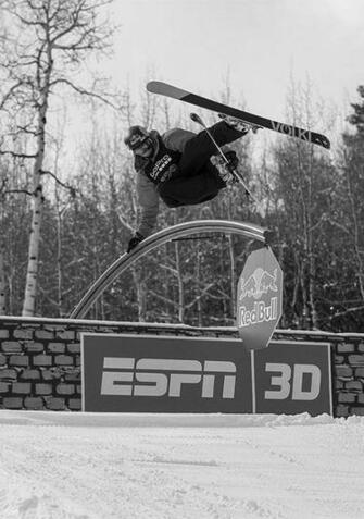 Black Skiers