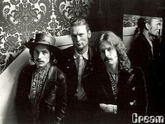 Simply Syndicated Cream Band Wallpaper