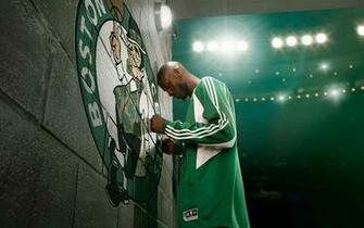 Boston Celtics Logo And Kevin Garnett Screensaver For Kindle3 Dx
