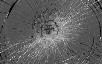 Realistic Broken Screen Wallpaper HD
