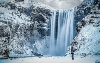 Desktop Wallpaper Waterfall In The Winter Mountains