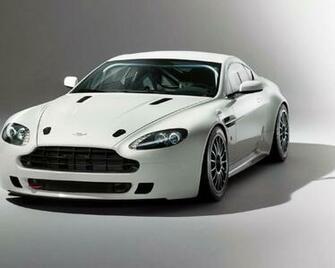 Wallpaper Aston Martin Vantage Gt4