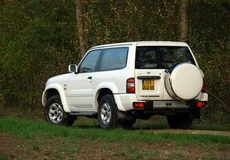 Nissan Patrol Gr Door Y61 Wallpaper