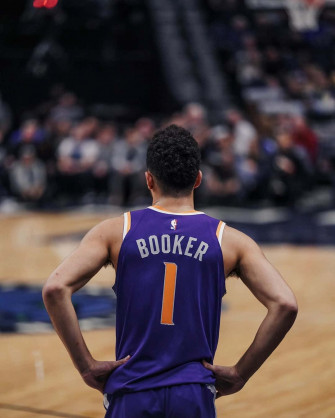 Devin Booker Dribbling The Ball Wallpaper