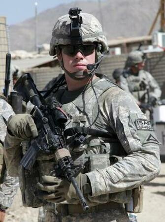 A 1619c U S Army 1st Lt Daniel Meegan Conducts Combat