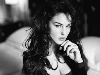 Monica Bellucci HD Wallpaper