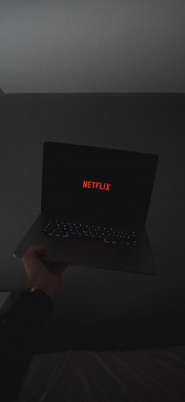 Netflix And Chill iPhone Wallpaper