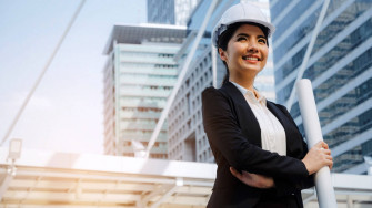 Smiling Female Engineer P27lgtlv7bfurwgq Wallpaper