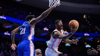Butler S Acrobatic Layup Points Lead Heat Past 76ers 6abc