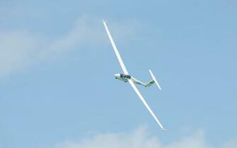 Best Wallpaper Of Glider Desktop Sky