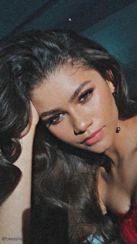 Zendaya Wallpaper Coleman Style