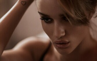 Rosie Huntington Whiteley Wallpaper HD