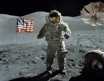 Lunar Lander Onto The Moon S Sea Of Tranquility On July