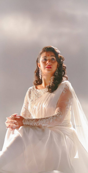 Keerthi Suresh Wallpaper