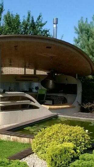 A Quiet Place To Relax In Garden Area Wallpaper