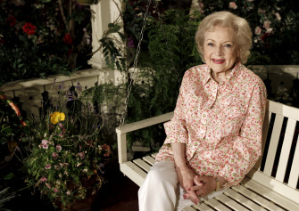 Betty White Background Wallpaper