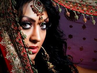 Glamgalz Colorful Beautiful Women Wallpaper