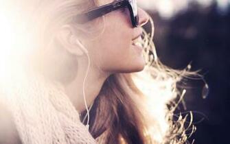 Music Girl Face Sunglasses HD Wallpaper New