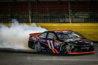 Denny Hamlin News Schedule Photos Videos Sponsors Team Fan Club