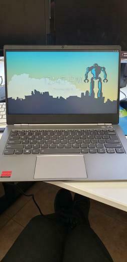 Lenovo On Cool Background Look How Crisp That Screen