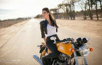 Wallpaper Road Girls Girl Raquel Posing On A Motorcycle Royal