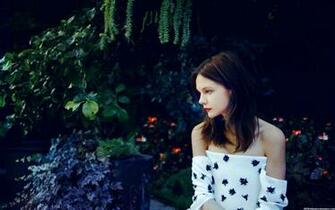 Carey Mulligan Hair Drive Wallpaper