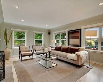 Gray Mirage Benjamin Moore Wallpaper And Paint Colors
