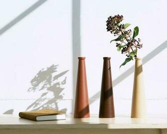 Flower Vases Wallpaper HD