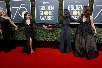 Golden Globes Red Carpet Pictures Reese Witherspoon