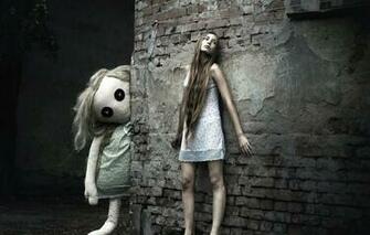 Wallpaper Girl The City Wall Sleep Doll Nightie Barefoot
