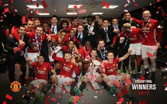 Elegant Wallpaper Of Manchester United Great Foofball Club