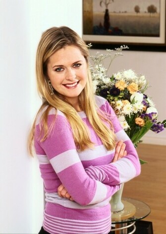 Maggie Lawson Photos Tv Series Posters And Cast