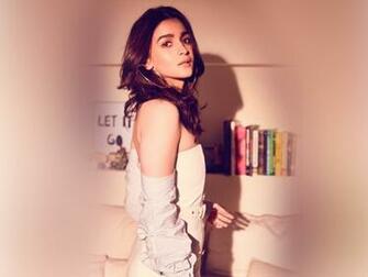 HD Wallpaper Of Bollywood Actress Alia Bhatt Siddharth