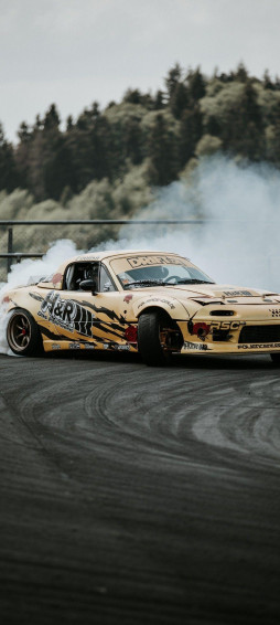 Bella On Cars iPhone Wallpaper Drift Tuner