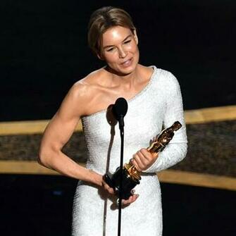 Ren E Zellweger Sweeps Awards Season With Her Oscars Win