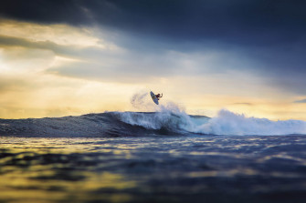 HD Surfing Background Wallpaper