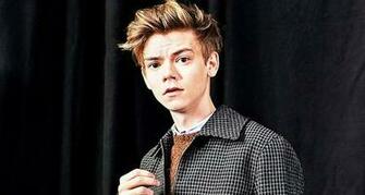 Thomas Sangster Image Brodie Wallpaper