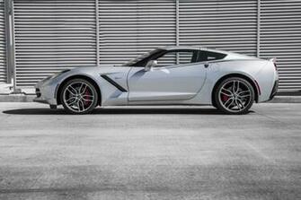 Chevrolet Corvette Stingray Z51 Coupe HD Car Pictures