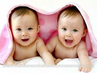 Cute Twin Baby Image Wallpaper