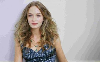 Emily Blunt Wallpaper Celebrities Girls