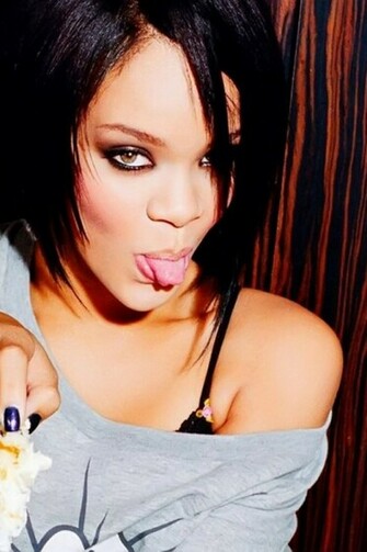 Playful Rihanna iPhone Wallpaper