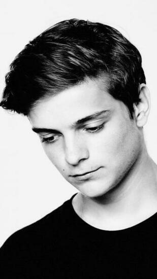 Martin Garrix Dj Wallpaper