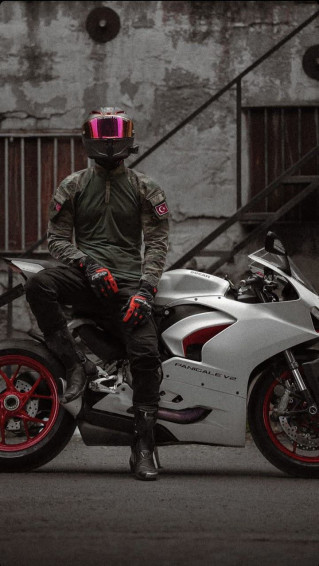 Rider Walpaper Wallpaper