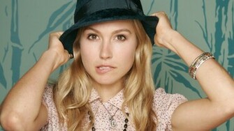 Sarah Carter Wallpaper