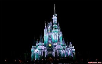 Castle Dream Lights Cinderella All Dressed Up For Christmas